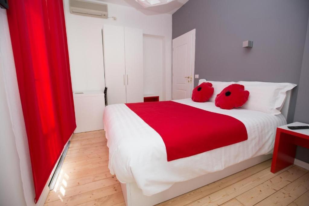 Hotel Rimini Тирана Экстерьер фото