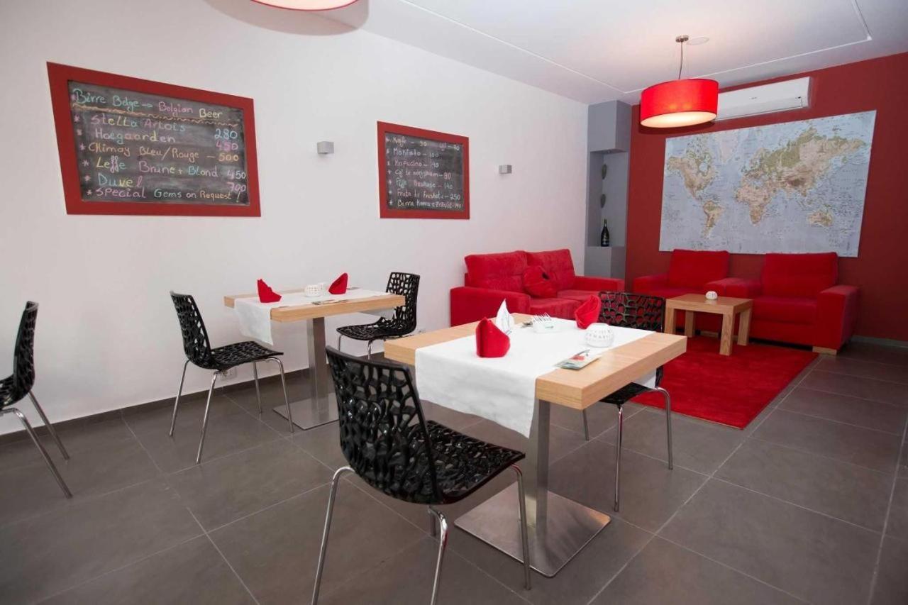 Hotel Rimini Тирана Экстерьер фото