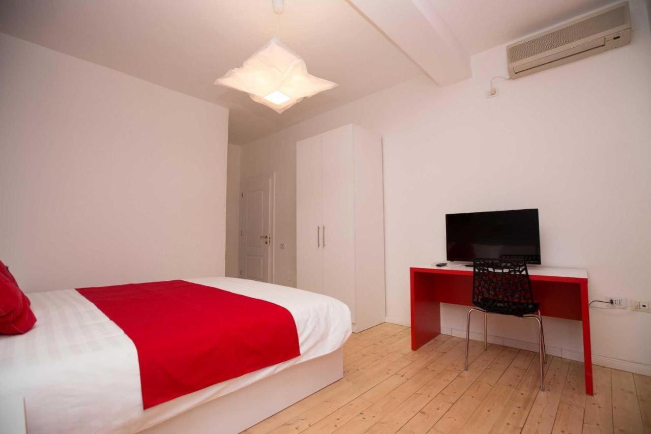 Hotel Rimini Тирана Экстерьер фото