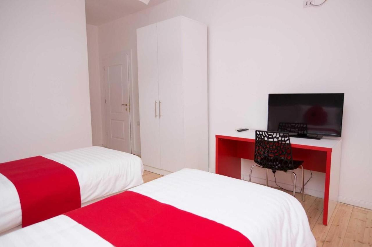 Hotel Rimini Тирана Экстерьер фото