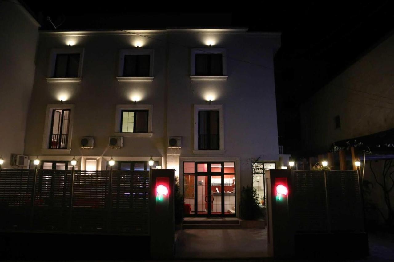 Hotel Rimini Тирана Экстерьер фото